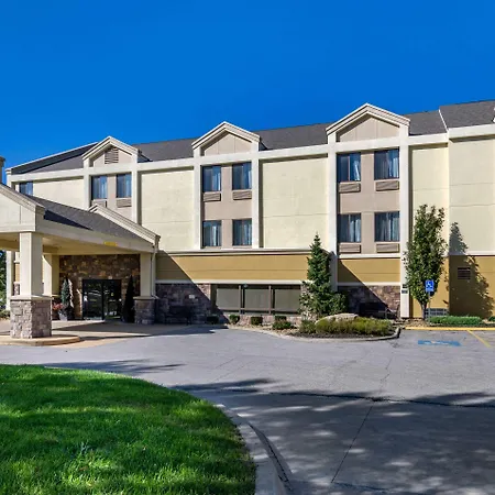 Comfort Inn & Suites Kansas City - Northeast